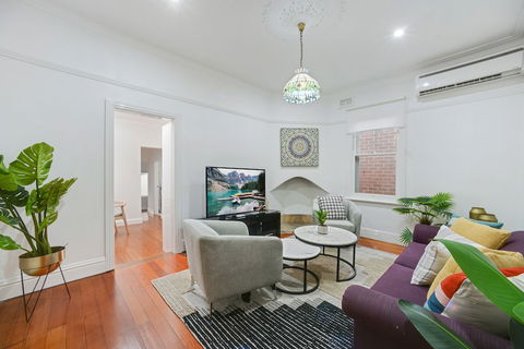 HomeHotel LuxuryHome 500m Crows Nest Shops - Tourism Hervey Bay 4