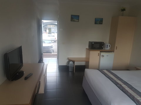 Jopen Cafe & Motel - Hervey Bay Accommodation 5