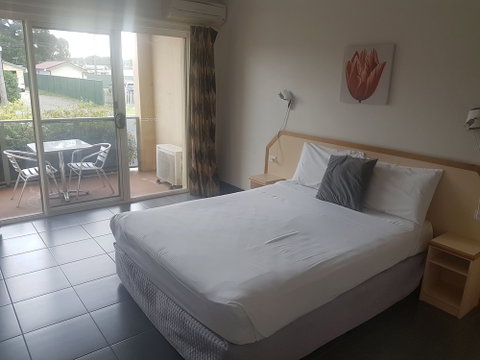 Jopen Cafe & Motel - Hervey Bay Accommodation 4