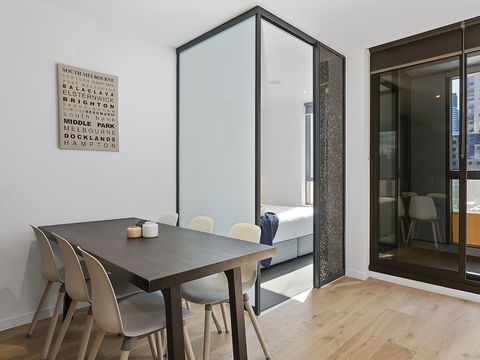 CHARLOTTE Manhatten Building Near Spencer St. & Southern Cross Station - Hervey Bay Accommodation 4