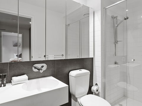 CHARLOTTE Manhatten Building Near Spencer St. & Southern Cross Station - Hervey Bay Accommodation 3