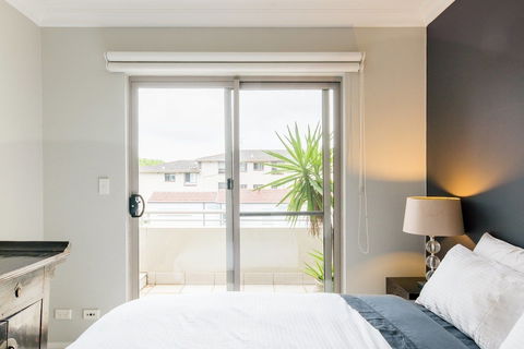 Bondi Beach Executive Penthouse - Hervey Bay Accommodation 3