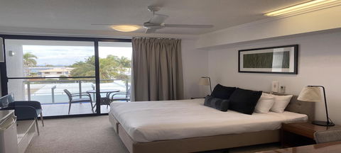 Airtrip Apartments On Carlyle St. Mackay - Hervey Bay Accommodation 6