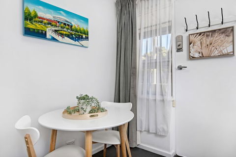 Bayscape Studio Glenelg - Tourism Hervey Bay 3