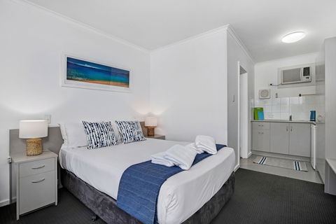 Bayscape Studio Glenelg - Tourism Hervey Bay 0