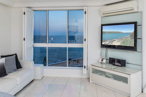 Penthouse On Suttons - Hervey Bay Accommodation 1