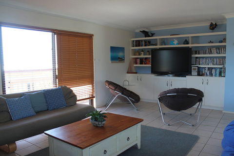 Casa La La Malua Bay - Tourism Hervey Bay 4