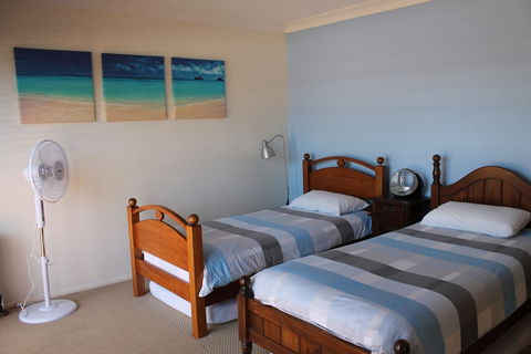 Casa La La Malua Bay - Tourism Hervey Bay 0