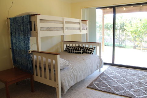 Luxury At Tallawang Malua Bay - Tourism Hervey Bay 0