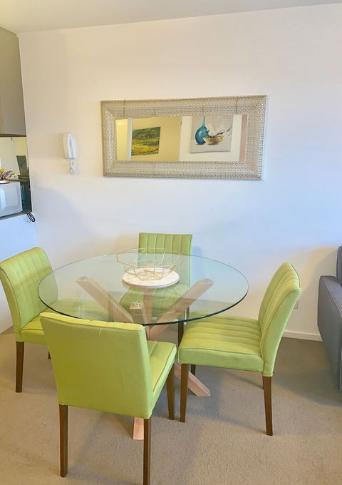 Luxury Apartment With View - Tourism Hervey Bay 3