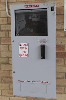 Across Country Motor Inn - Hervey Bay Accommodation 6