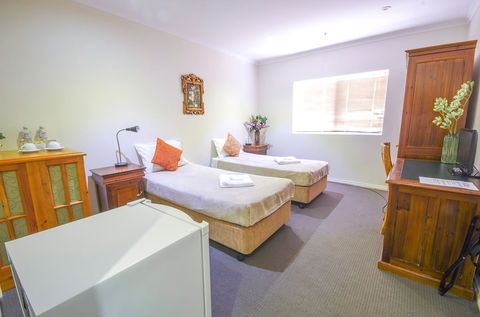 Regency Apartments - Hervey Bay Accommodation 2