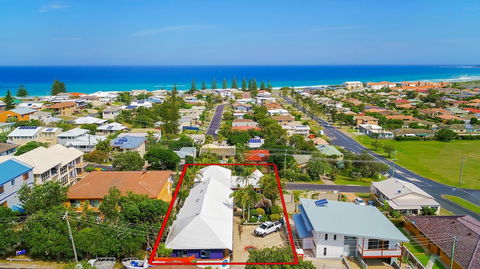 Clubyamba Beach Holiday Accommodation - Adults Only - Tourism Hervey Bay 0