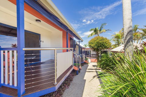 Clubyamba Beach Holiday Accommodation - Adults Only - Tourism Hervey Bay 1