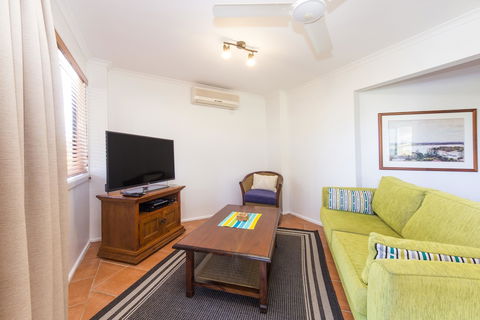 Clubyamba Beach Holiday Accommodation - Adults Only - Tourism Hervey Bay 6