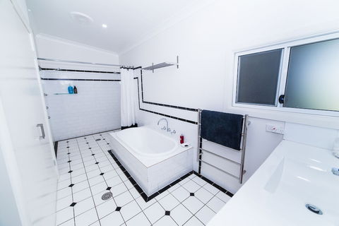 The Bryn At Tilba Family Cottage - Hervey Bay Accommodation 5
