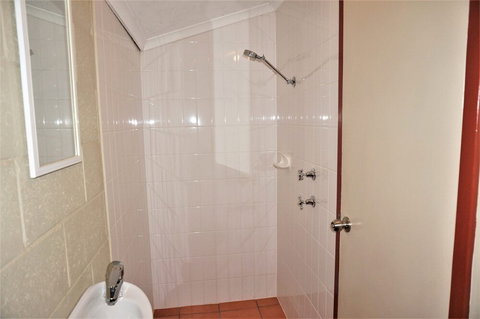 Osprey Holiday Village Unit 123 - Hervey Bay Accommodation 5