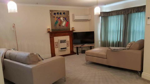3 Batten Street - Hervey Bay Accommodation 2