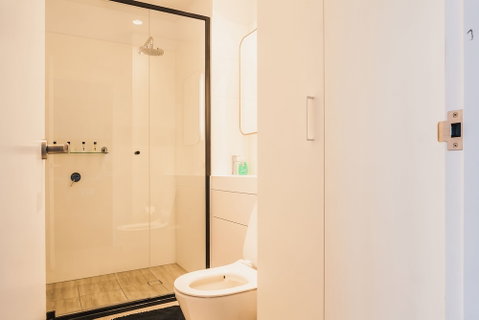 Victoria One Suites - Hervey Bay Accommodation 3