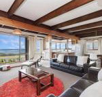Swimmers Rest - uninterrupted panoramic ocean views - 1 Bedroom - Hervey Bay Accommodation