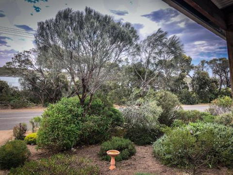 Samphire Beach House - Hervey Bay Accommodation 4