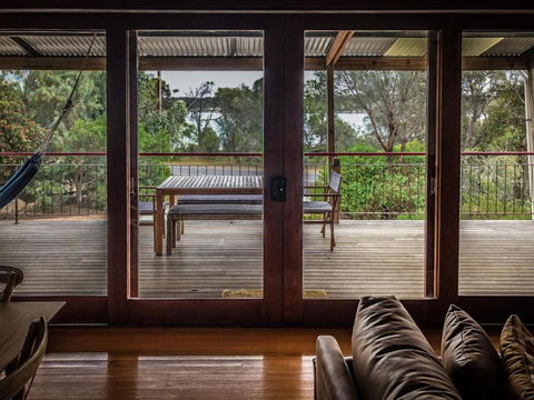 Samphire Beach House - Hervey Bay Accommodation 6