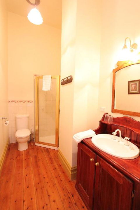 Palm House - Hervey Bay Accommodation 1
