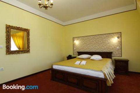 Mole Creek Lodge - Hervey Bay Accommodation 0