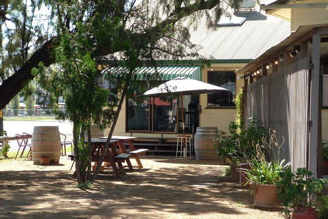 Gowrie Hotel Motor Inn - Hervey Bay Accommodation 3