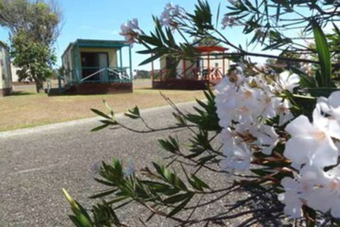 Lanis On The Beach - Old Bar - Hervey Bay Accommodation 0