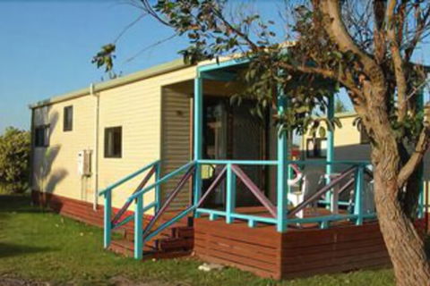 Lanis On The Beach - Old Bar - Hervey Bay Accommodation 3