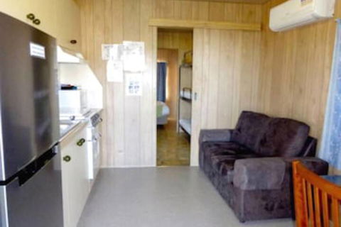Lanis On The Beach - Old Bar - Hervey Bay Accommodation 7