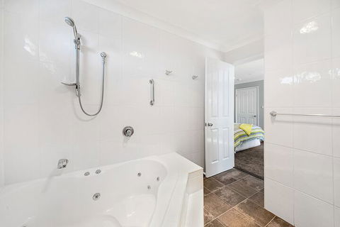 Forresters Beach Bed & Breakfast - Hervey Bay Accommodation 2