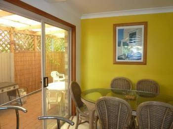 Sails Beach House Apartments Pottsville Beach - Tourism Hervey Bay 3