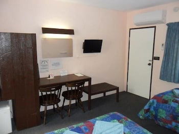El Mexicali Motel - Hervey Bay Accommodation 0