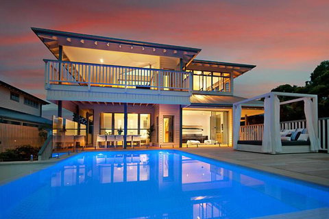 Vantage Over Byron - Hervey Bay Accommodation 5
