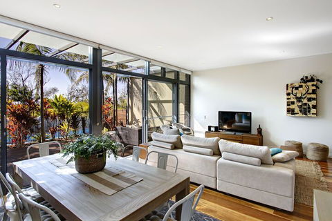 A PERFECT STAY - Ocean View At Kiah - Tourism Hervey Bay 4