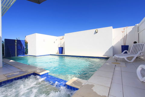 Koola Beach Apartments Bargara - Hervey Bay Accommodation 3