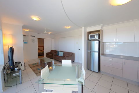 Koola Beach Apartments Bargara - Hervey Bay Accommodation 5