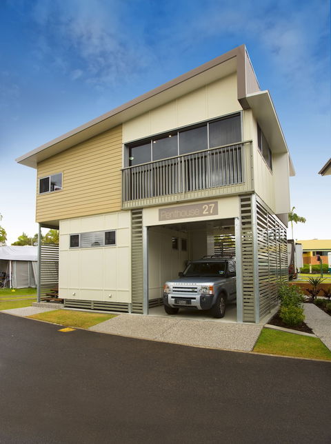 Brisbane Holiday Village - Hervey Bay Accommodation 2