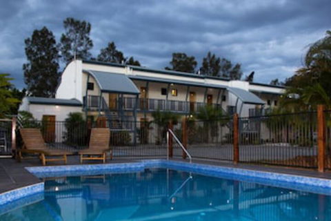 Novena Palms Motel - Tourism Hervey Bay 0