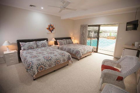 Batemans Bay Manor - Hervey Bay Accommodation 3