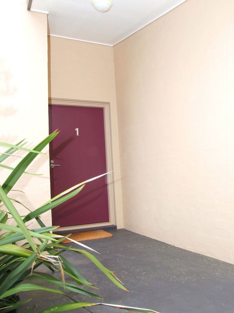 Surf Beach NSW Hervey Bay Accommodation