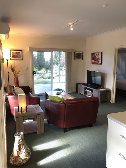 Lyreen's Apartment B&B - Tourism Hervey Bay 4