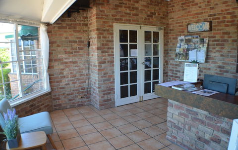 Deer Park Motor Inn - Hervey Bay Accommodation 3