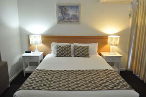 Albury Burvale Motor Inn - Hervey Bay Accommodation 0