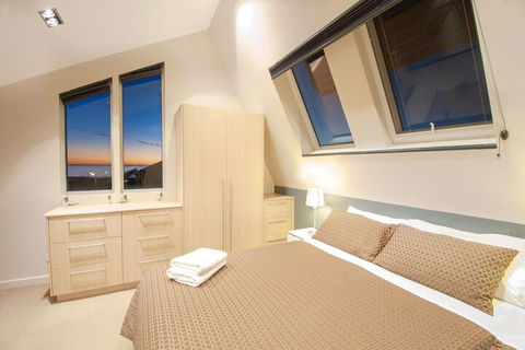 Semaphore Blue Apartments - Hervey Bay Accommodation 7