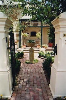 Water Bay Villa Bed And Breakfast - Hervey Bay Accommodation 0