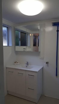 Clifton Sands Holiday Apartments - Hervey Bay Accommodation 5