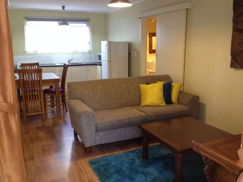 Coconut Palms On The Bay - Hervey Bay Accommodation 6